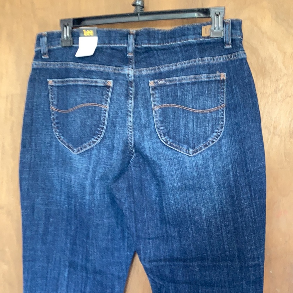 Lee jean midrise relaxed fit straight leg jean 16 short - Picture 15 of 17